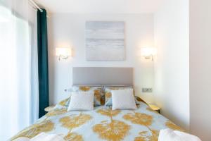 Posteľ alebo postele v izbe v ubytovaní Sant Sebastià Moderno apartamento a 100 metros de la playa