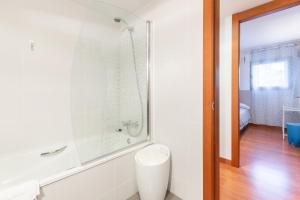 Kúpeľňa v ubytovaní Sant Sebastià Moderno apartamento a 100 metros de la playa