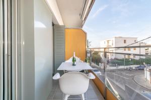 Balkón alebo terasa v ubytovaní Sant Sebastià Moderno apartamento a 100 metros de la playa