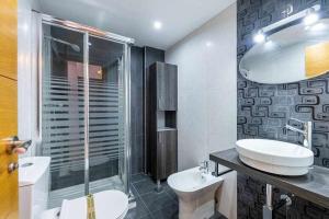 A bathroom at 797 HR - Pueblo Evita- Andalusian apartment with terrace.