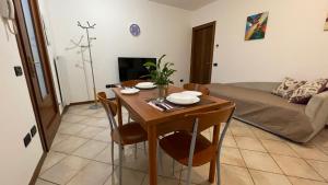 A television and/or entertainment centre at ONLY THE BEST 6 tra Venezia e Treviso