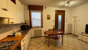 A kitchen or kitchenette at ONLY THE BEST 6 tra Venezia e Treviso