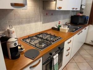 A kitchen or kitchenette at ONLY THE BEST 6 tra Venezia e Treviso