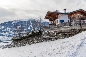 Výhľad na hory alebo výhľad na hory priamo z apartmánu