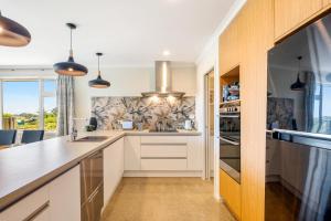 Fotografie z fotogalerie ubytování Matenga Townhouse - Waikanae Holiday Home v destinaci Waikanae