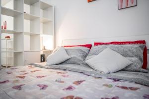 Lova arba lovos apgyvendinimo įstaigoje Delizioso flat in centro storico - Free WiFi & Netflix