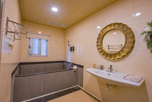 Koupelna v ubytování Ashare Hotel