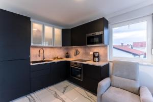 Kuchnia lub aneks kuchenny w obiekcie Apartment Losacker
