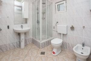 Kúpeľňa v ubytovaní Apartments Napros