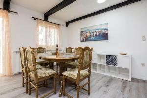 Posedenie v ubytovaní Apartments Napros