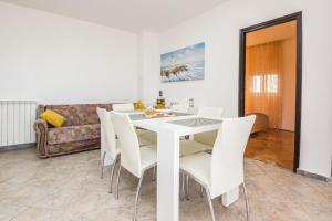 Posedenie v ubytovaní Apartments Napros