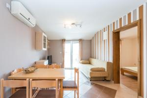 Zdjęcie z galerii obiektu Apartment Mahnet w mieście Vir
