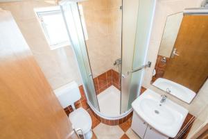 Zdjęcie z galerii obiektu Apartment Mahnet w mieście Vir