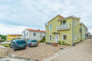 Zdjęcie z galerii obiektu Apartment Mahnet w mieście Vir