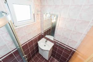 Zdjęcie z galerii obiektu Apartment Mahnet w mieście Vir
