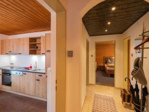 Kuchyňa alebo kuchynka v ubytovaní Apartment in Kitzbühel near Ski Lifts