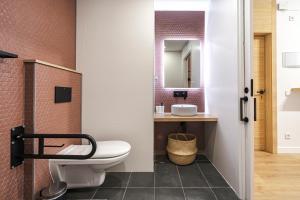 Łazienka w obiekcie Vallecas Suites by Olala Homes