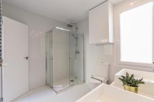Łazienka w obiekcie Apartamento Embajadores VI