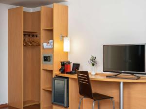 A cozinha ou cozinha compacta de Ibis Istanbul Zeytinburnu