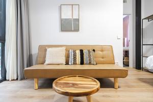 Część wypoczynkowa w obiekcie Vallecas Suites by Olala Homes