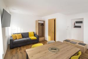 TV a/nebo společenská místnost v ubytování Apartments Gasser