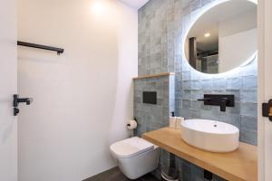 Łazienka w obiekcie Vallecas Suites by Olala Homes