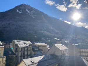 Výhľad na hory alebo výhľad na hory priamo z apartmánu + 4 fotografie