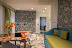 Posezení v ubytování Bloom Hotel Rome