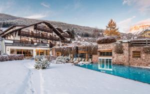 Bazén v ubytování Hotel Angelo Engel nebo v jeho okolí