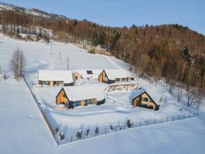 Osada Mountain Villas Szczyrk - domki z sauną i pięknym widokiem na góry - Dream Apart under vintern