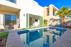 Бассейн в Gateway Luxury Resort Style With A Private Pool или поблизости