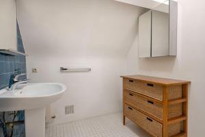 Koupelna v ubytování Belle maison chaleureuse pour 14 personnes + 23 fotografií
