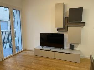 A television and/or entertainment centre at Number House - Number 20