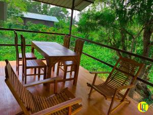 Balkón nebo terasa v ubytování mango villa wilpattu + 37 fotografií