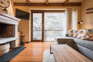 Posedenie v ubytovaní Casa Montjòia by SeaMount Rentals