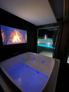 Bazén v ubytování Tropicana Suite - Adults Only nebo v jeho okolí