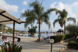 Gallery image of Rosy Hotel Residence in Capo Vaticano +137 photos