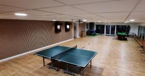 Stolní tenis v ubytování Hotel Großbach nebo okolí