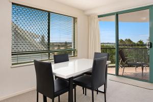 Balkón nebo terasa v ubytování Seacrest Unit 2 Moffat Beach QLD
