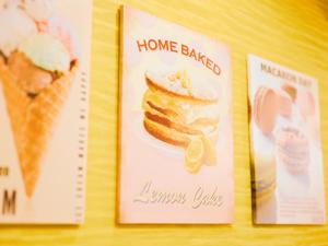 two menus of a home baked lemon cakes at GLAMROSE -Adult Only- in Gotemba