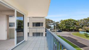 A balcony or terrace at Windbourne unit 4 Golden Beach QLD