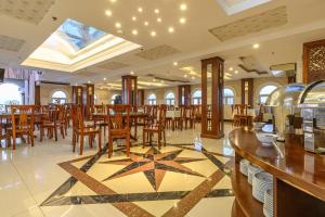Restaurace v ubytování Golden Star Suite Hotel by THG