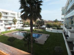Bazén v ubytovaní Apartamento acogedor con piscina comunitaria y parking en Roses, cerca de la playa y atracciones - ES-204-39 alebo v jeho blízkosti