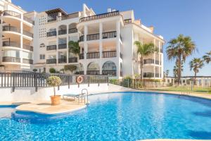 Bazén v ubytovaní Puerta del mar 2 - Happy Rentals alebo v jeho blízkosti