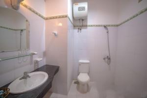Bilik mandi di My Khe 2 Da Nang Seafront Hotel