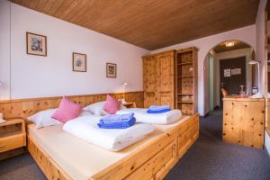 Postel nebo postele na pokoji v ubytování Hotel Chalamandrin