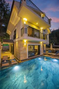 Πισίνα στο ή κοντά στο Villa Porto- 3 Bedrom Private Pool Holiday Villa