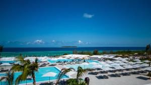 Piscina a The Mora Zanzibar - Luxury All Inclusive o a prop
