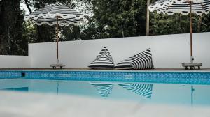 Piscina a The Hawthorn Boutique Hotel o a prop