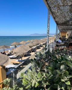 Fotografia z galérie ubytovania Marbella Beach House Holiday Rental Costabella v Marbelli